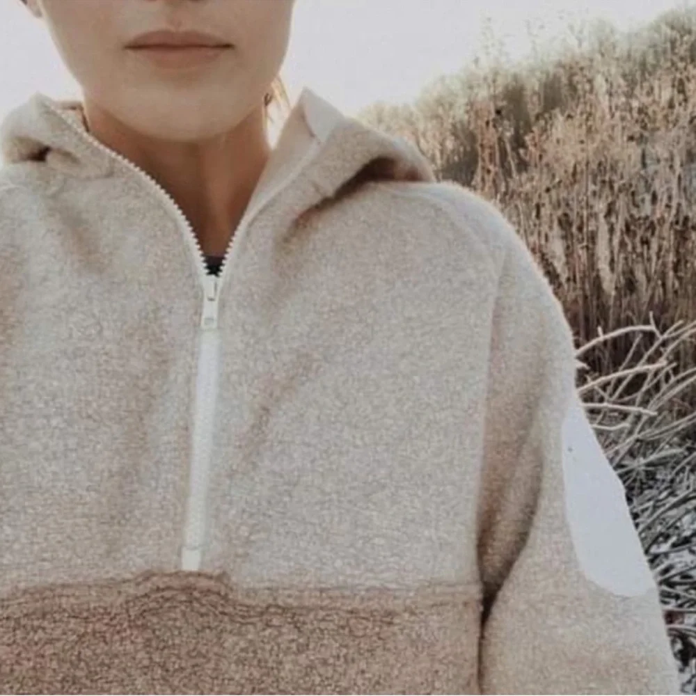 Outdoor Voices Two-Tone Fleece Hoodie S - Picture 3 of 7